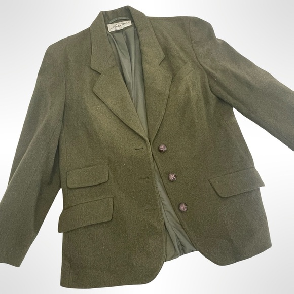 Vintage Andrea Marin Olive Green Fall/Winter Blazer size 10 - Picture 3 of 4